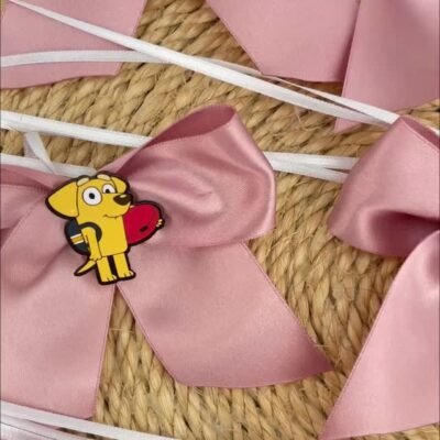 🎀✨ Um lacerote cheio de personalidade para deixar qualquer pet ainda mais encantador!

Além de lindo, ele é confortável, leve e perfeito para dar aquele toque especial no visual. 🐶💕
Feito à mão com muito carinho e atenção aos detalhes.

📩 Entre em contato e garanta o seu!
